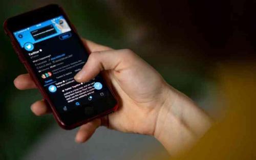Twitter Scrambles To Fix Meltdown As Many Unable To Tweet