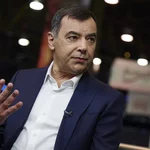 Mobileye CEO Amnon Shashua Steps Down: What It Means for Robotaxis and Robotics