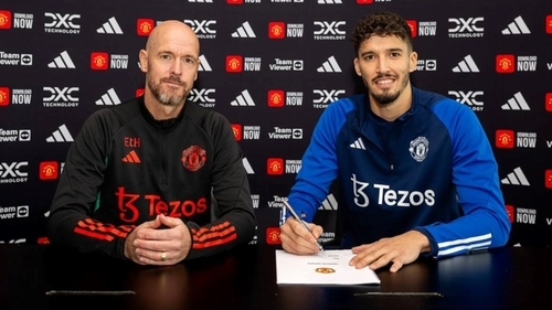 Man Utd Sign Turkey Keeper Bayindir, Loan Reguilon From Spurs