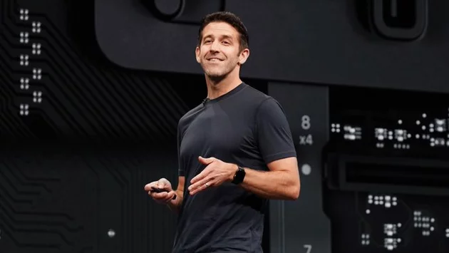 Apple John Ternus Leads Design Ahead of CEO Transition