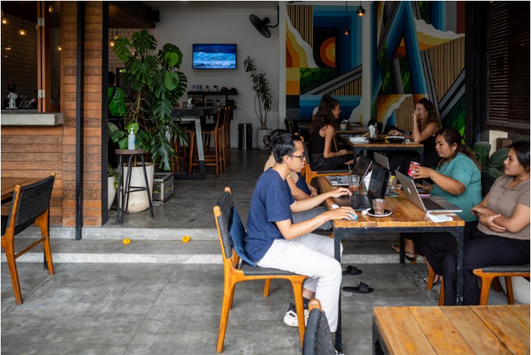 Turn Freelance Gigs Into a Reliable Career Path