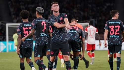 Guardiola Says City's 'New Generation Is Coming'