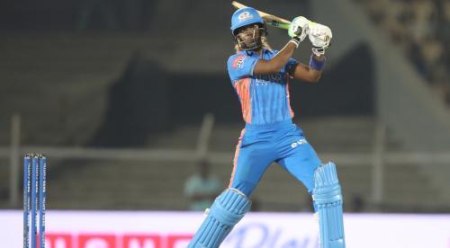 Sensational Matthews Helps Mumbai Slay RCB