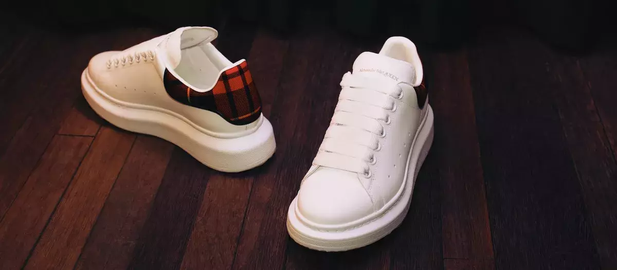Alexander McQueen Sneakers: The Perfect Blend of Luxury and Streetwear