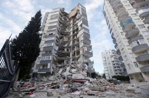 Rescuers Dig Through Rubble As Turkey-Syria Quake Death Toll Passes 7,800