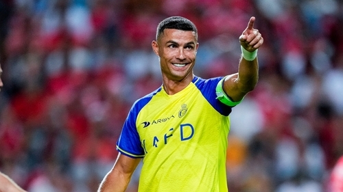 Crowds Hail Ronaldo's Arrival In Iran Ahead Of Match