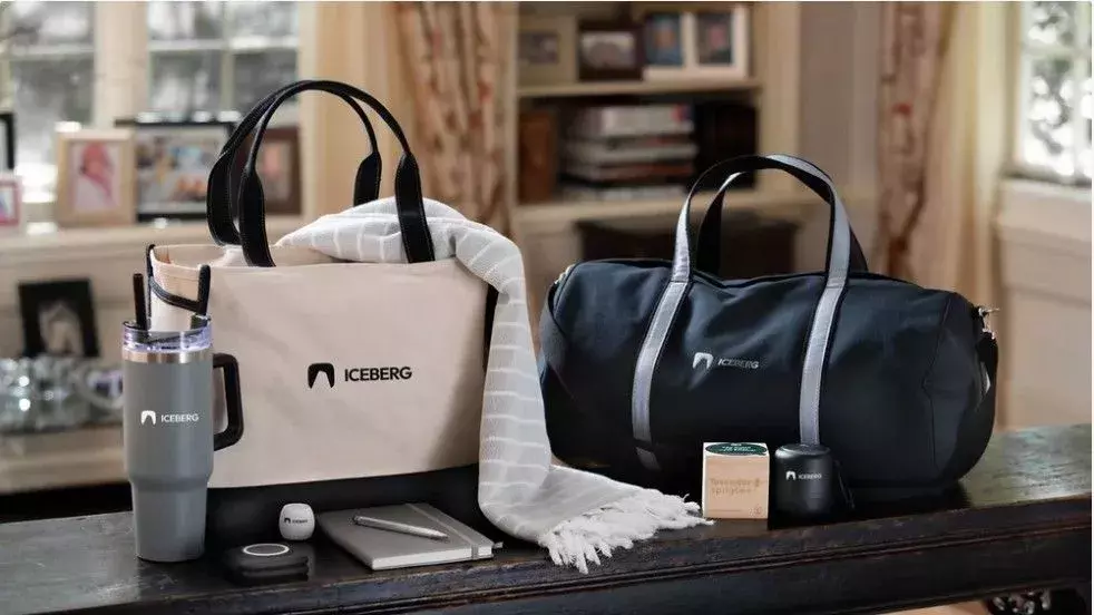 The Psychology Behind Giving Premium Corporate Gifts in Business