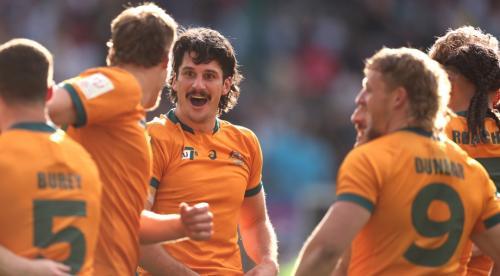 Aussies Upset But Reach LA Sevens Quarters