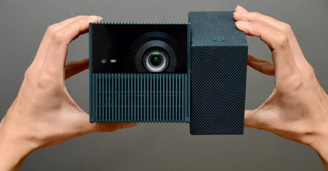 TCL PlayCube Projector Turns Portable Entertainment Into a Toy-Like Experience