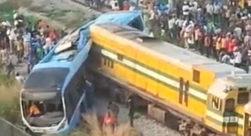 Six Dead As Train Collides With Bus In Lagos