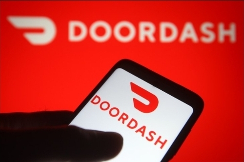 DoorDash Tests A Feature That Rewards Users For Dining Out, Not Ordering In