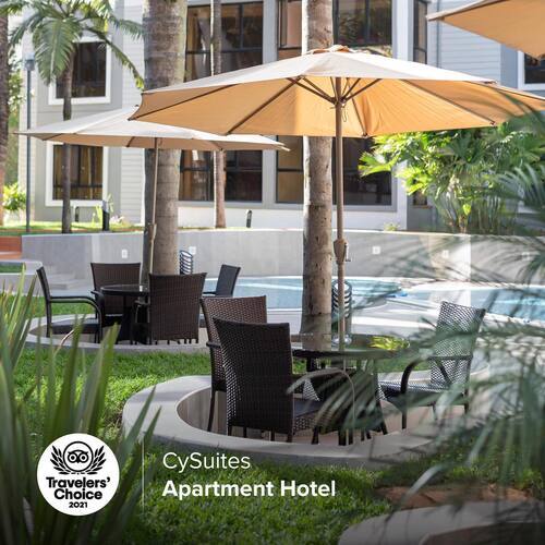 Demi chef de partie Open At Cysuites Apartment Hotel