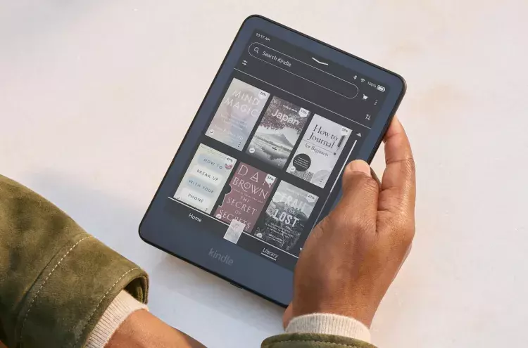 Amazon’s Color Screen Kindles Finally Get System-Wide Dark Mode: Mix and Match Light and Dark Modes on Colorsoft and Scribe