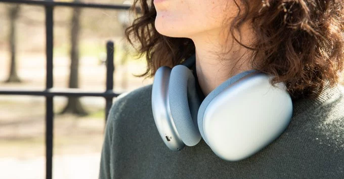 AirPods Max 2 Review: Better Sound, Same Bold Limits