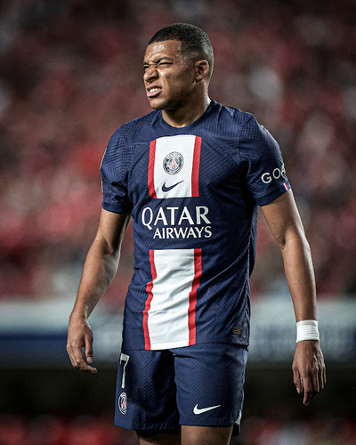 My Son Wants To Walk Out With Mbappe – Trippier