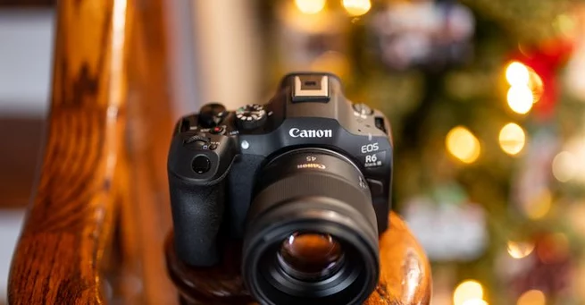 Canon RF 45mm f/1.2 Shocks the Market