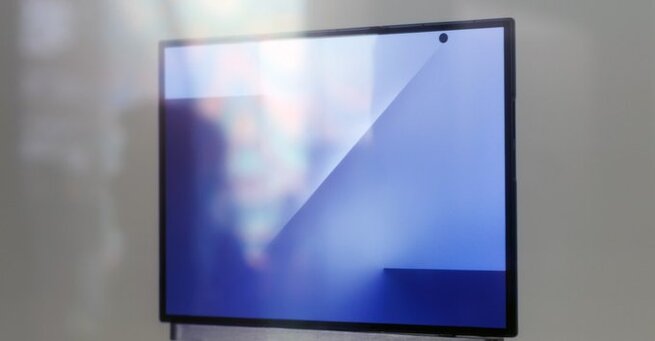 Samsung’s Trifold Phone Revealed