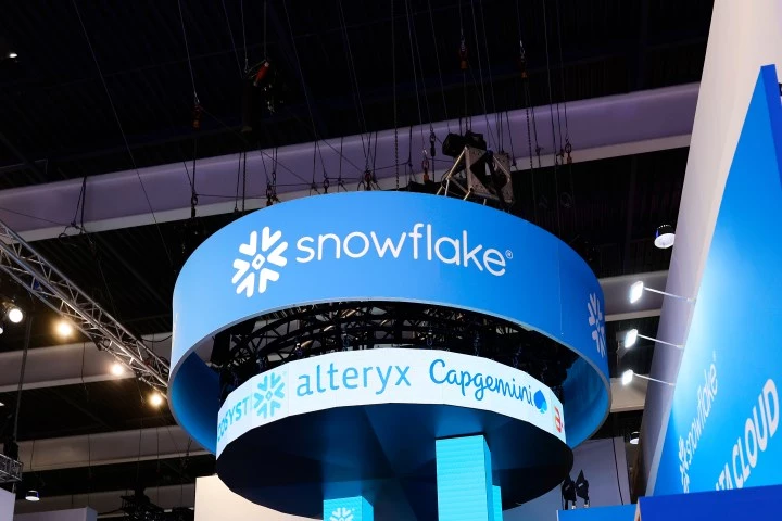 Hacker Pleads Guilty to Massive Snowflake Data Breach Affecting 165+ Customers