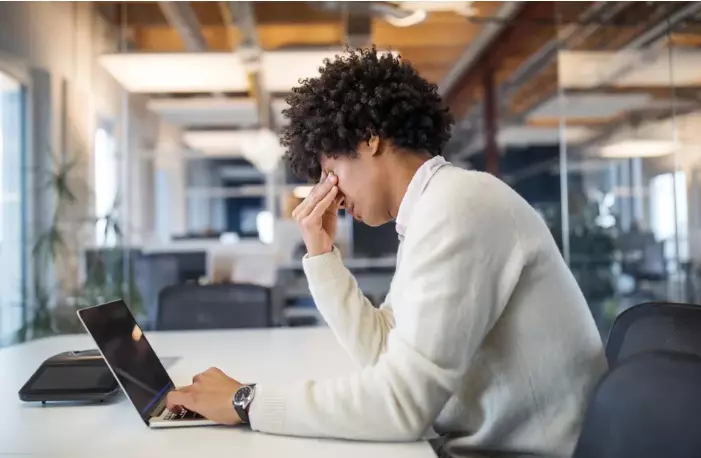 5 Ways to Cope When You Can’t Leave a Toxic Job (And Protect Your Mental Health)