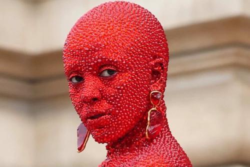 Doja Cat Stuns Fashion Show Covered In 30,000 Crystals