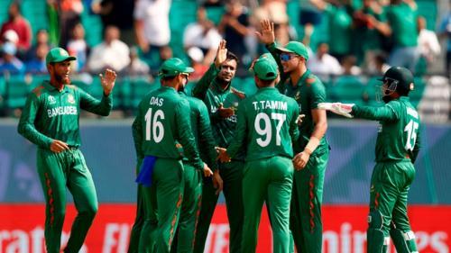 Miraz Helps Bangladesh Ease Past Afghanistan