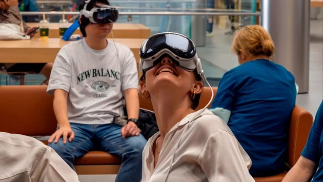 Apple Vision Pro Faces Sharp Pullback