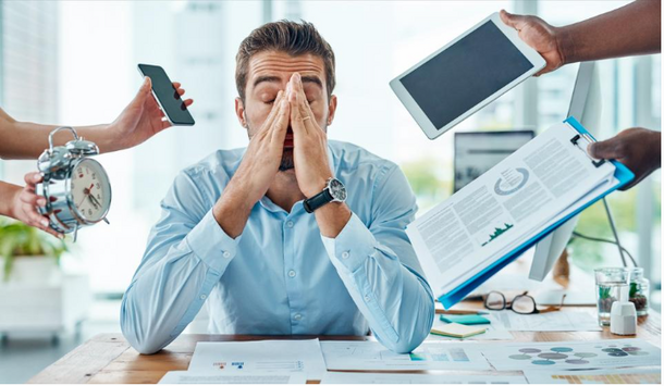 6 Career-Damaging Habits People Pleasers Must Break