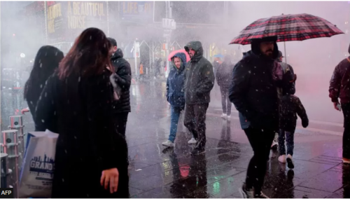 New York City Wakes Up To Biggest Snowfall Of Season