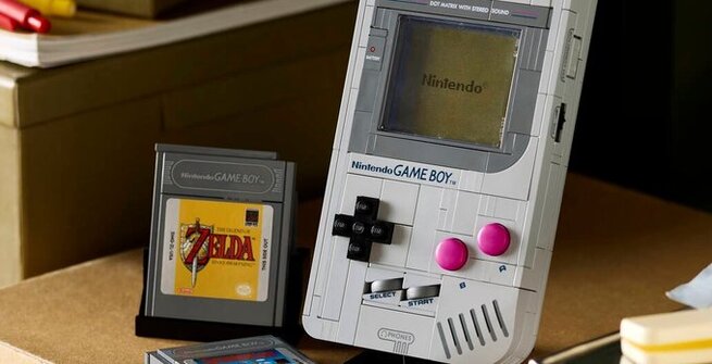 Lego Unveils Official Nintendo Game Boy Set with Swappable Game Scenes