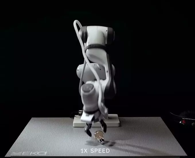 Eka Robotics: A Human-Like Arm for Picking Up Objects