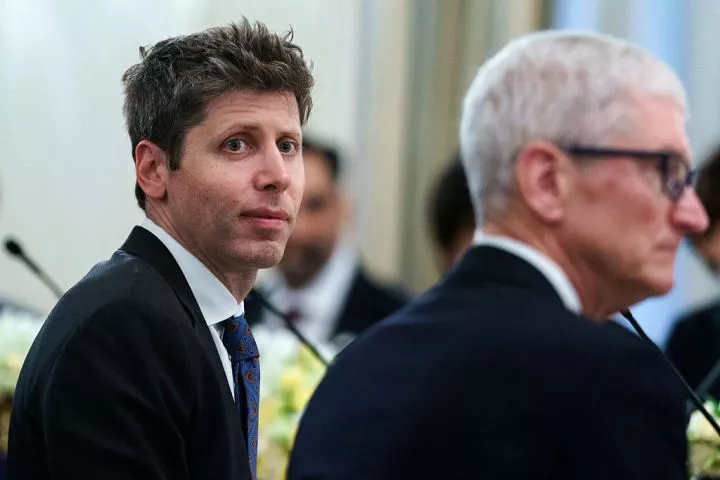 Apple vs OpenAI: Trade Secrets Lawsuit Escalates Over Ex-Employee Data Theft