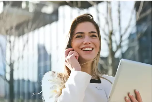 Why Deep Relationships Outperform Big Networks