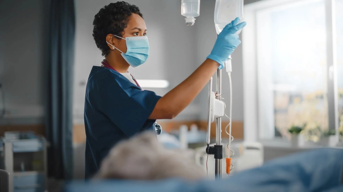 How Different Nursing Roles Work Together in Patient Care