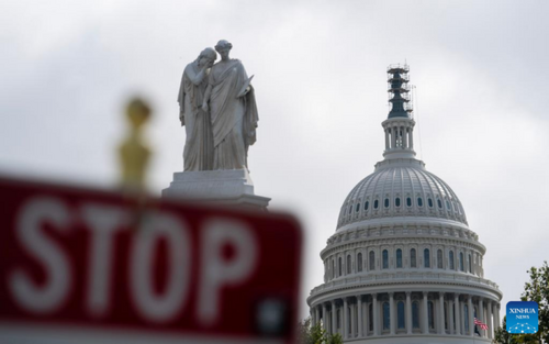 U.S. Government Starts Notifying Federal Employees About Imminent Shutdown Amid Funding Deadlock