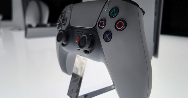 Sony’s 30th Anniversary PS5 Controller Returns in Limited Stock