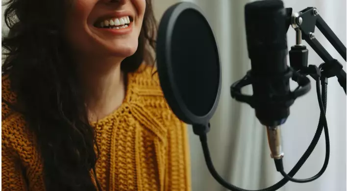 6 Side Hustle Ideas For People Who Love Talking And Storytelling