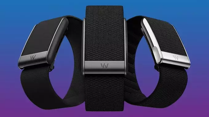 Apple Tests Screenless Fitness Band Prototypes