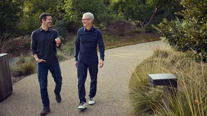 Tim Cook's Parting Message: Apple in Hands of Product Builder