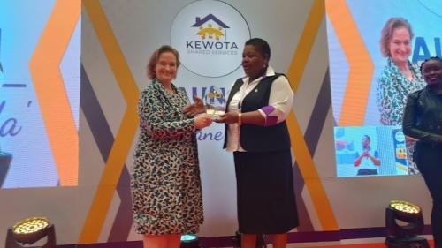 Female Teachers To Access 104 Digital Textbooks In Laptops Deal