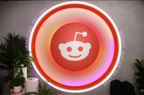 Reddit Is Testing Its Own Verification Mark And New Accessibility Features