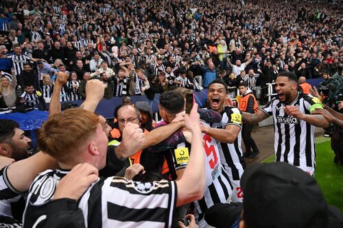Schar’s Long-Range Stunner Caps Newcastle’s Historic Champions League Victory Over PSG