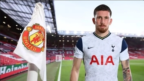 BREAKING: Man Utd Considering Shock Move For Tottenham Midfielder Pierre-Emile Hojbjerg