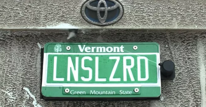 Backup Camera Cleaner: Lens Lizard Makes Winter Driving Safer