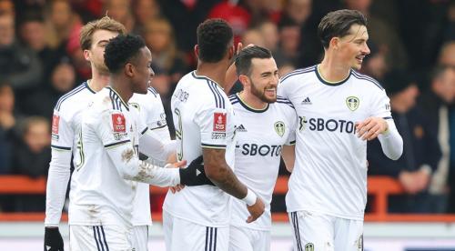 Leeds, Leicester Avoid FA Cup Shocks