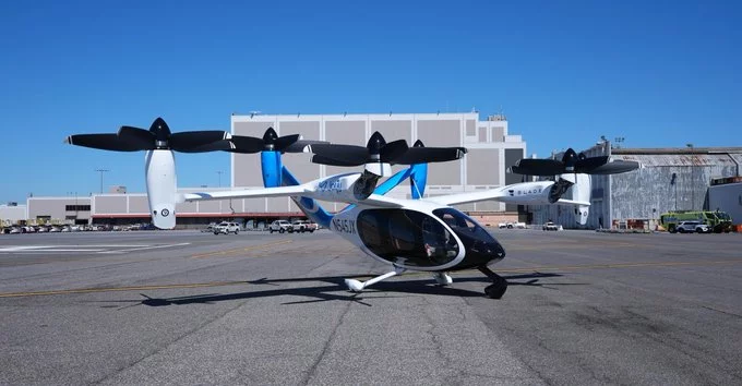 Why Electric Air Taxis Are Grounded: Legal Hurdles Explained