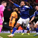Rampant Ipswich Back On Top Of Championship