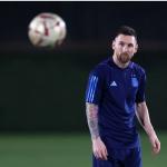 PSG In Talks With Messi Over Renewing Contract