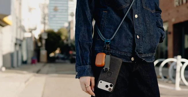 Peak Design Straps: Carry Gadgets Without a Bag