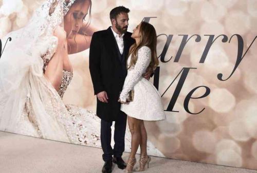 Lopez And Affleck Celebrate Marriage With Friends, Family