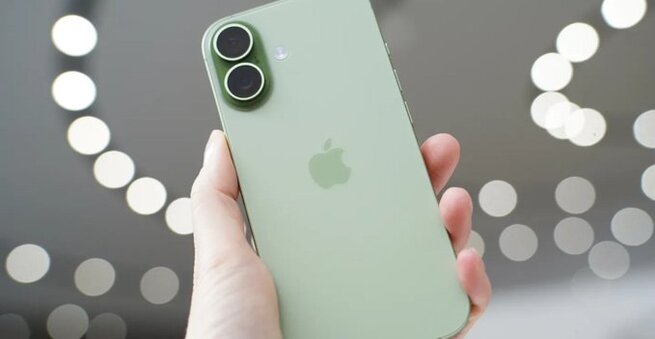 Tim Cook Says More AIs Coming to Apple Intelligence